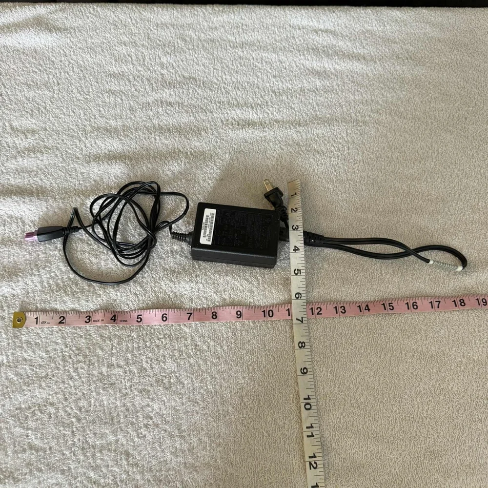 HP AC power adapter model 0957-2269 Computer Cable Adapter
